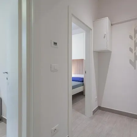 Апартаменты Bolognina Bright Near The Station