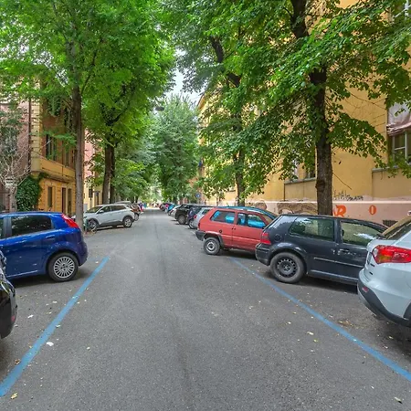 Bolognina Bright Near The Station Апартаменты Болонья
