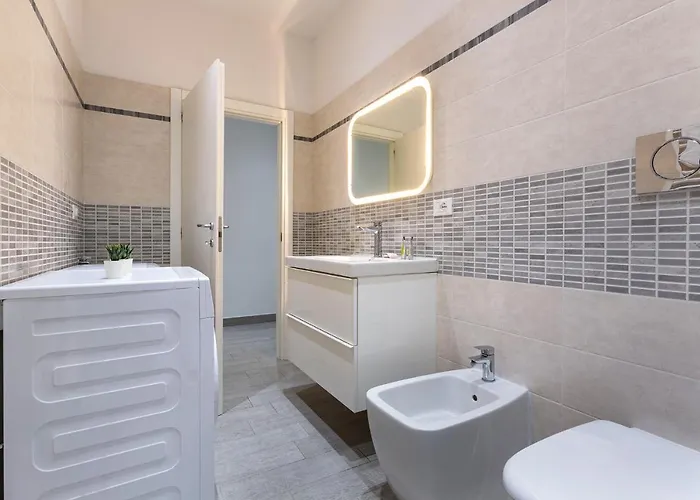 Guesthost - Bolognina Bright Near The Station