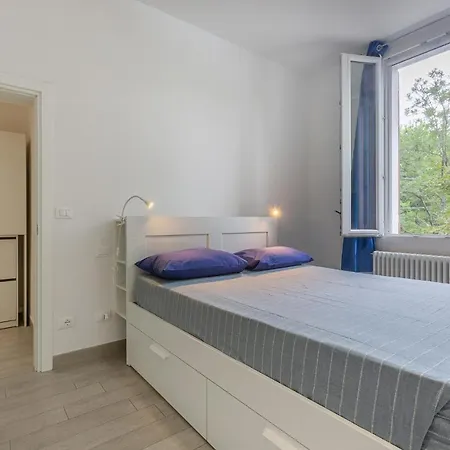 Bolognina Bright Near The Station